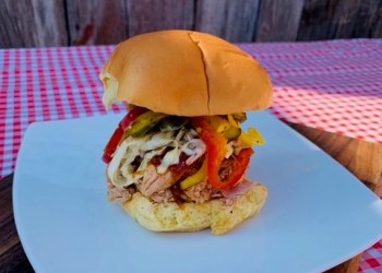 TownLine BBQ's Pulled Chicken Sandwich